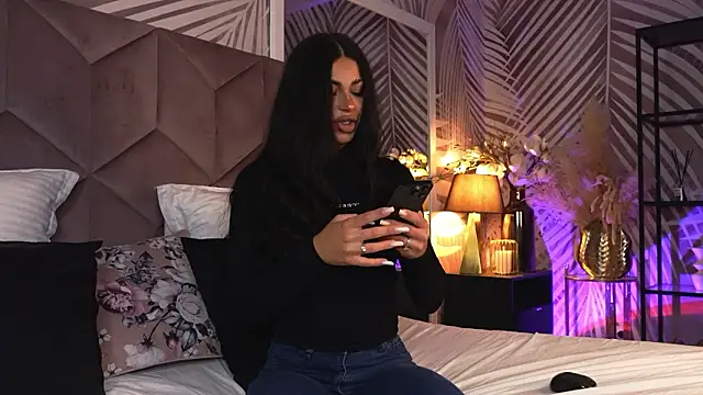 EvaRhea online show from March 2026 02:56:01 AM