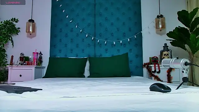 LollyShine online show from October 2025 07:48:02 PM