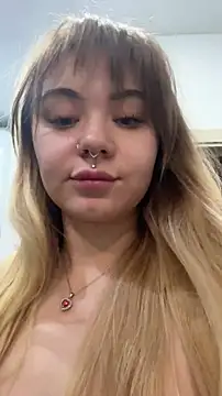 LunaMillie online show from December 2025 06:08:02 AM