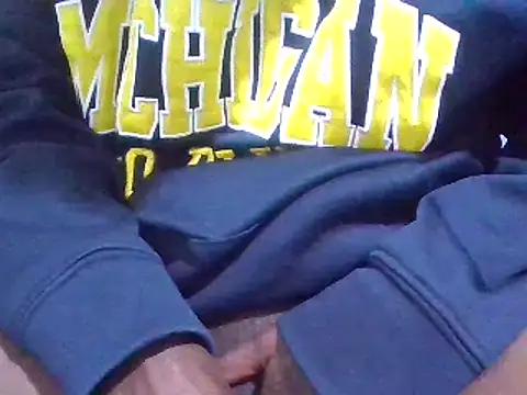 chocolatebarbiee online show from November 2025 01:54:02 PM