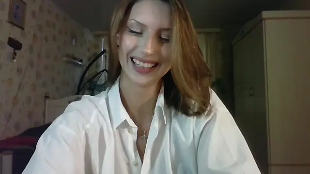 RuxaShade online show from October 2025 11:22:01 AM