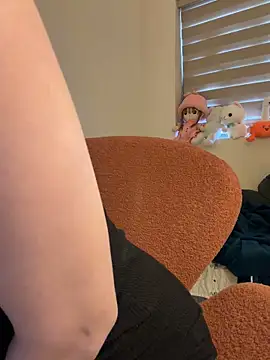 Snapshot of MaiLiiil chatting on March 2026 09:59:01 AM MaiLiiil online show from March 2026 09:59:01 AM