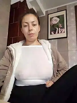 LenaBloomy online show from November 2025 12:48:01 PM