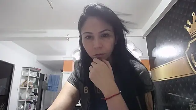 yohacriss online show from September 2025 11:19:01 PM