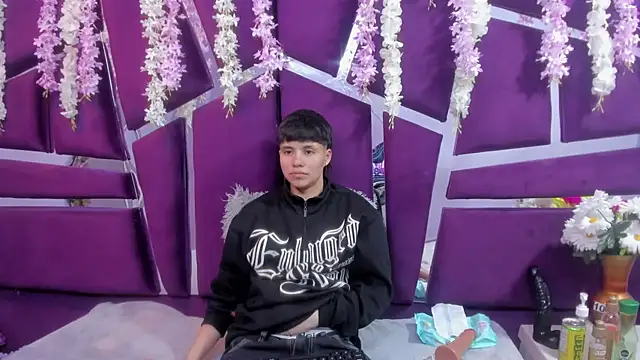 Bruno Cruzz online show from December 2025 02:38:01 AM