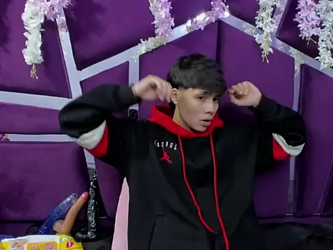 Bruno Cruzz online show from February 2026 02:10:01 AM