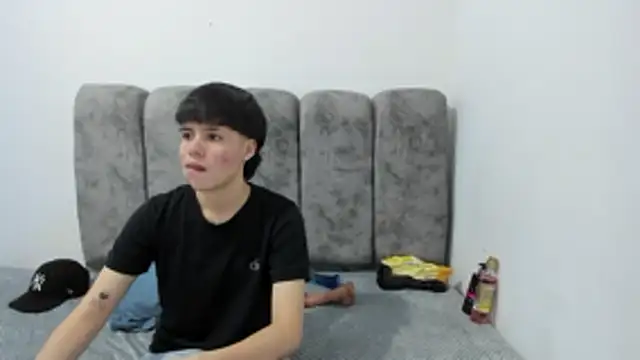 Bruno Cruzz online show from March 2026 02:44:01 AM