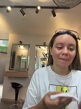 Sky Junne online show from April 2026 04:54:02 PM