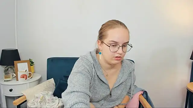 AliceCrazy69 online show from September 2025 06:26:02 AM