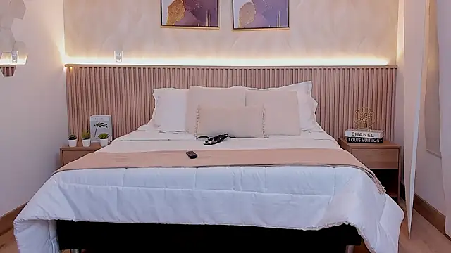 Snapshot of ZafiraRusso chatting on September 2025 04:29:02 PM ZafiraRusso online show from September 2025 04:29:02 PM