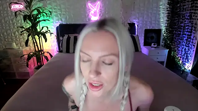 Snapshot of xbbybelle chatting on May 2026 02:07:02 AM xbbybelle online show from May 2026 02:07:02 AM