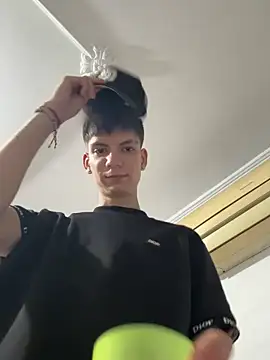 Snapshot of Luck__090 chatting on September 2025 05:11:02 AM Luck 090 online show from September 2025 05:11:02 AM