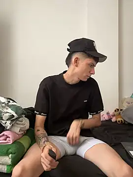 Snapshot of Luck__090 chatting on October 2025 01:30:01 PM Luck 090 online show from October 2025 01:30:01 PM