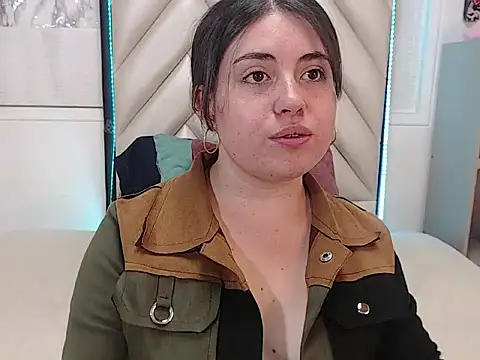 Vicluxxx online show from October 2025 12:42:02 PM