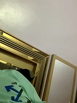 FlungBergenia online show from October 2025 01:34:02 PM