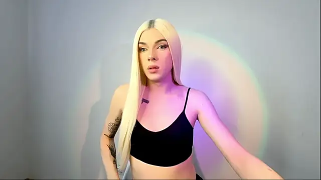 Snapshot of YourTrixie chatting on April 2026 07:49:01 AM YourTrixie online show from April 2026 07:49:01 AM