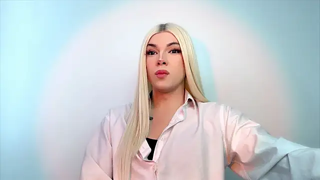Snapshot of YourTrixie chatting on April 2026 06:19:01 AM YourTrixie online show from April 2026 06:19:01 AM