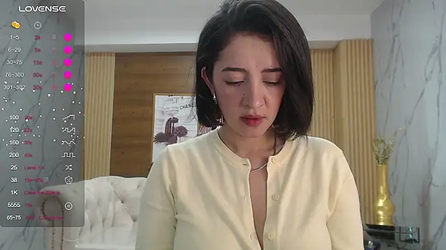 sara lopez s online show from April 2026 01:56:02 PM