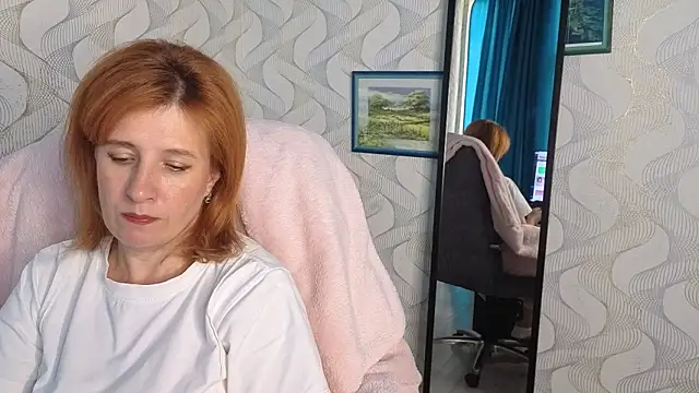 Elannaria online show from September 2025 03:33:01 PM