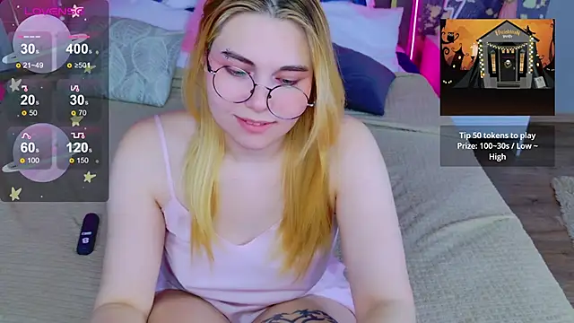 Evie Vall online show from October 2025 03:23:02 PM