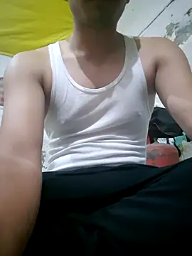 Snapshot of RockRolaxxx chatting on November 2025 05:35:02 PM RockRolaxxx online show from November 2025 05:35:02 PM