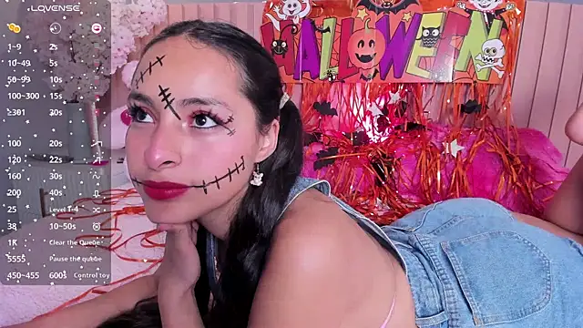 Annie  2 online show from October 2025 12:48:02 PM