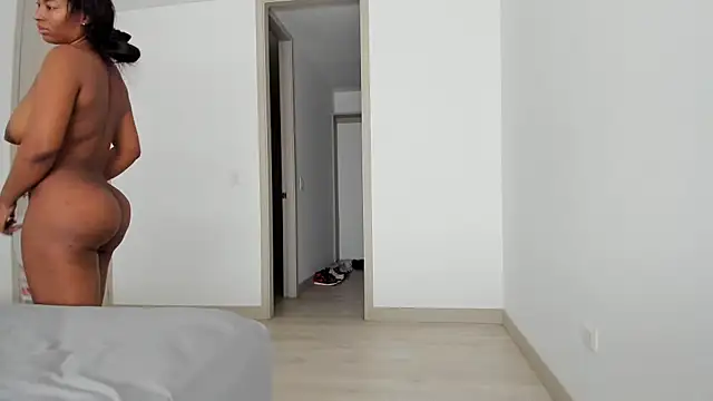 Meganbelford1 online show from February 2026 02:04:02 PM