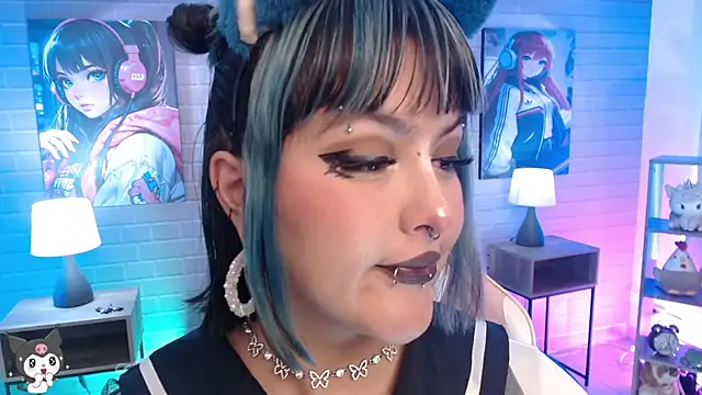 Snapshot of lil_candy77 chatting on May 2026 12:02:01 PM lil candy77 online show from May 2026 12:02:01 PM