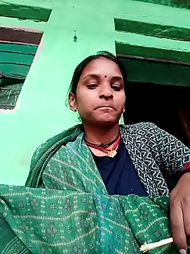 Idhika Jha online show from November 2025 02:22:01 AM