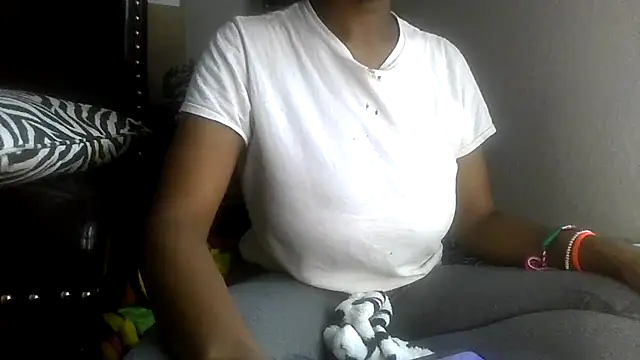 prettymaa online show from October 2025 06:28:02 PM