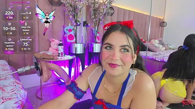 LizzyOlsen online show from October 2025 07:26:01 PM