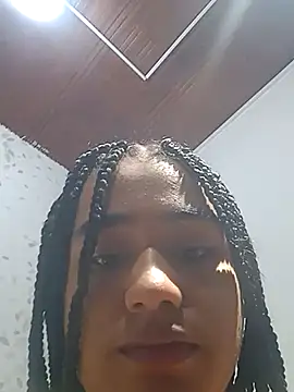 michelle perla online show from October 2025 06:43:01 PM