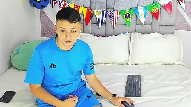 christopher Hot online show from June 2026 03:38:02 PM