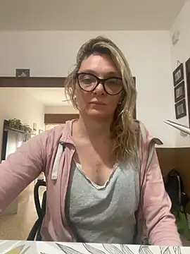 Snapshot of na1801 chatting on November 2025 02:28:01 PM na1801 online show from November 2025 02:28:01 PM