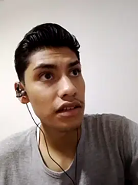 aispuro8505 online show from December 2025 06:40:02 AM