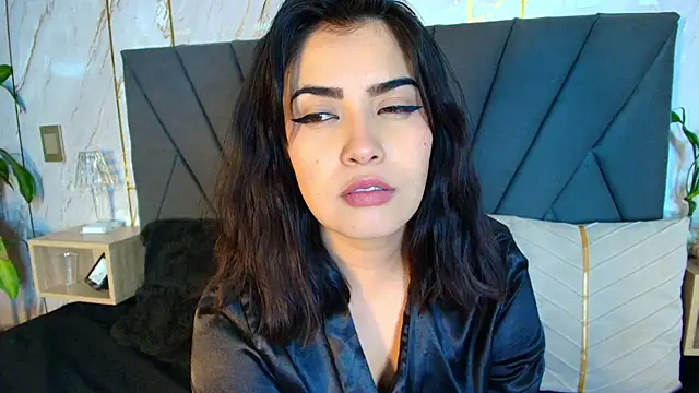 chloe Laurent1 online show from October 2025 04:31:02 AM