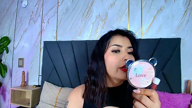 chloe Laurent1 online show from October 2025 03:49:01 AM