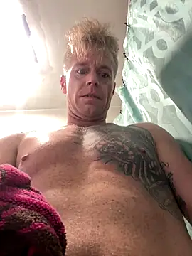 DILFiGuess11 online show from September 2025 11:33:02 AM