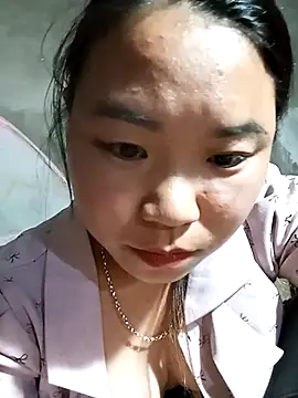 may-squirl online show from October 2025 01:45:02 PM