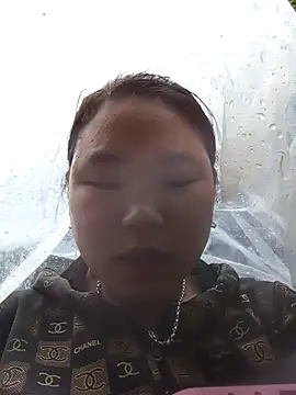 may-squirl online show from November 2025 04:29:02 AM