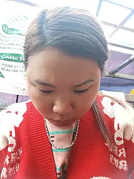 may-squirl online show from December 2025 02:41:02 AM