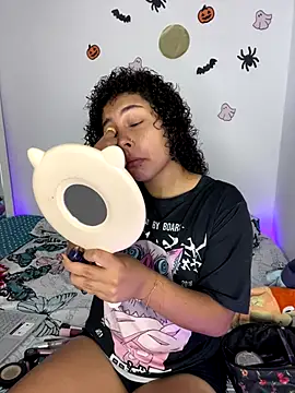 ViolettaMiller  online show from November 2025 01:10:02 PM