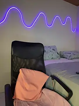 larajuli online show from March 2026 02:50:01 AM