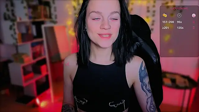 raspberry  girl  online show from September 2025 07:49:01 PM