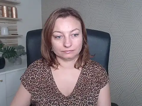 angelaSamt online show from October 2025 05:30:02 AM