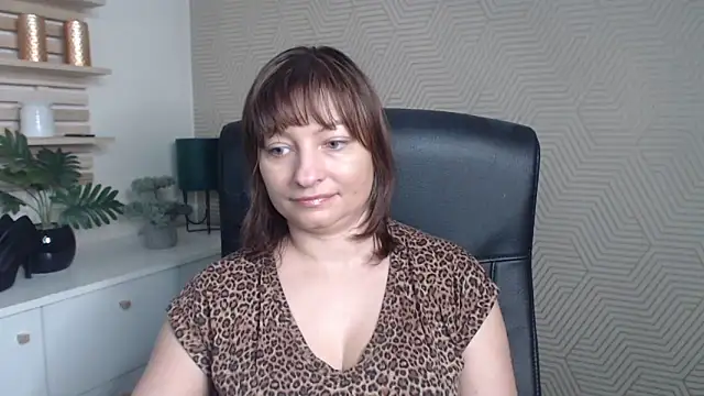 angelaSamt online show from December 2025 06:40:01 AM