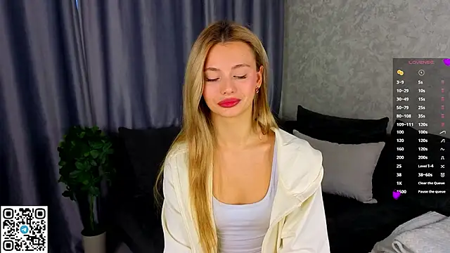 NaughtySeraphine online show from February 2026 05:02:01 AM