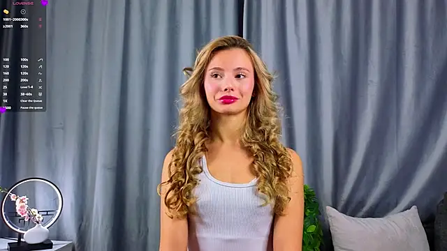 NaughtySeraphine online show from February 2026 05:01:01 AM