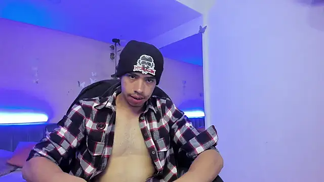 Muscle Scott online show from December 2025 12:56:01 PM