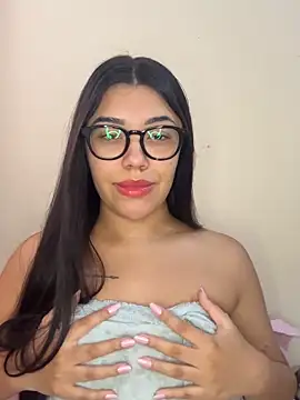 Alexa69xx online show from December 2025 03:39:01 PM